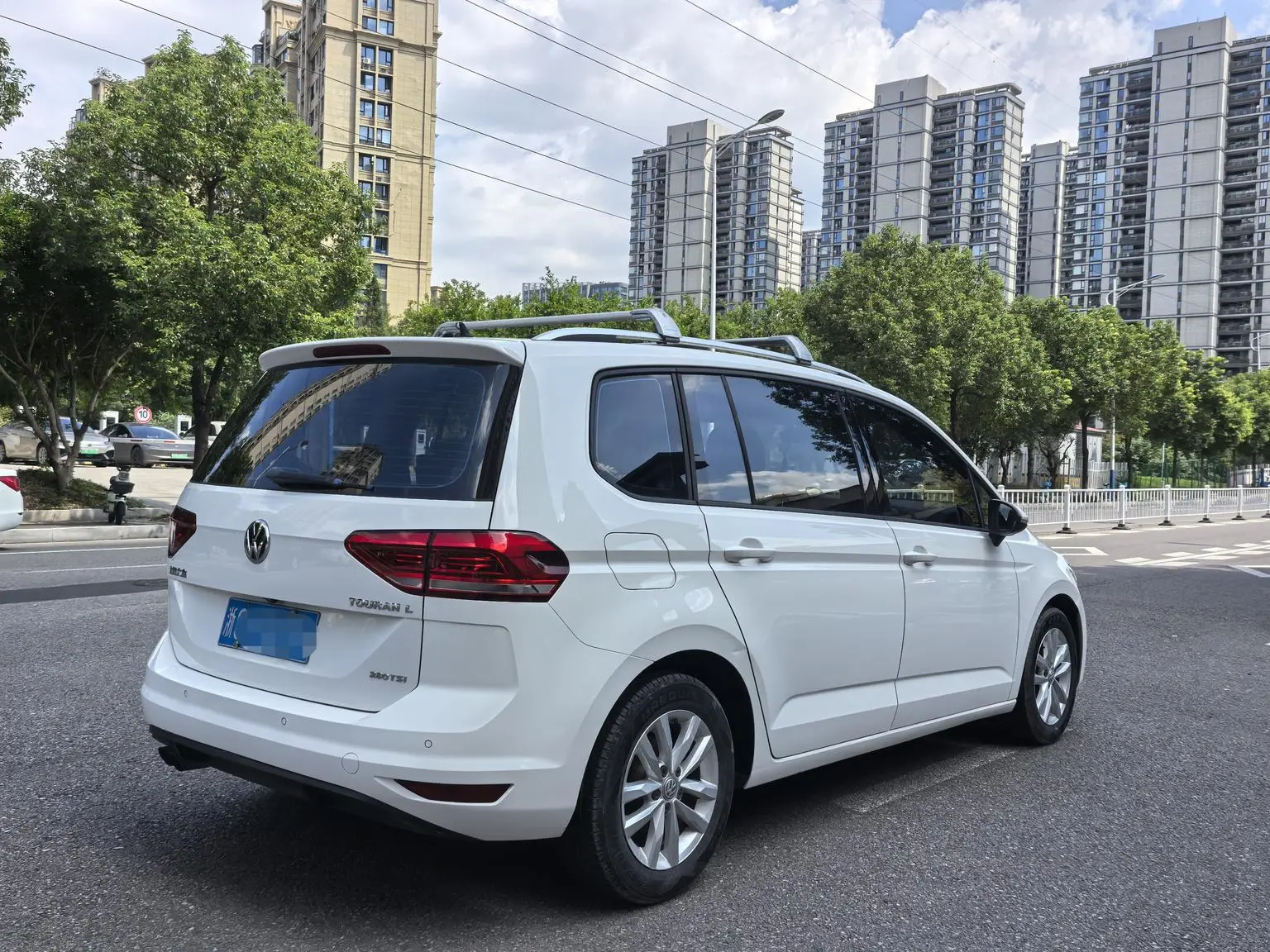 Volkswagen Touran L 2018 280TSI Auto Comfort 7 seat China V