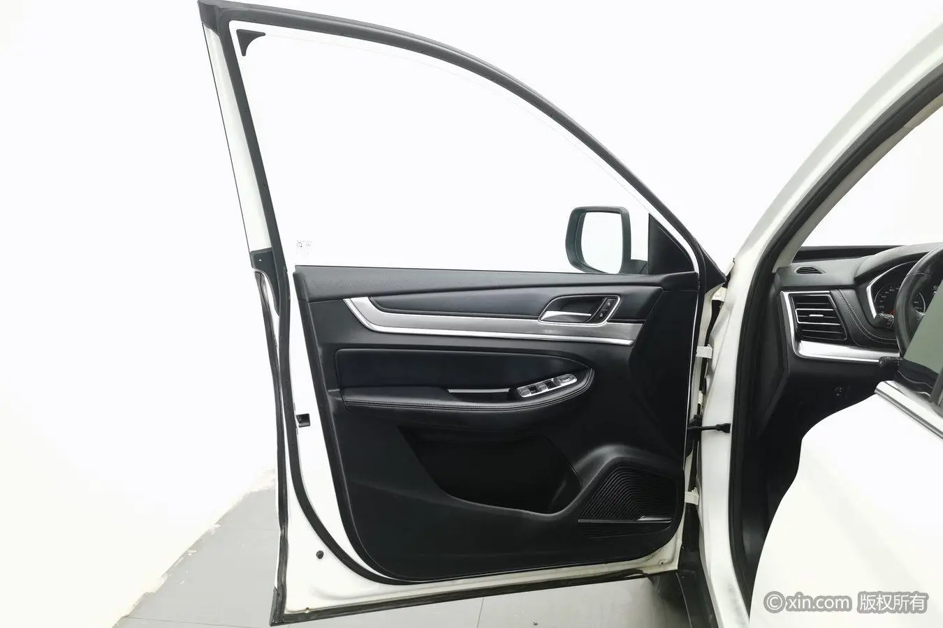 Roewe RX8 2019 30T 2WD Flagship