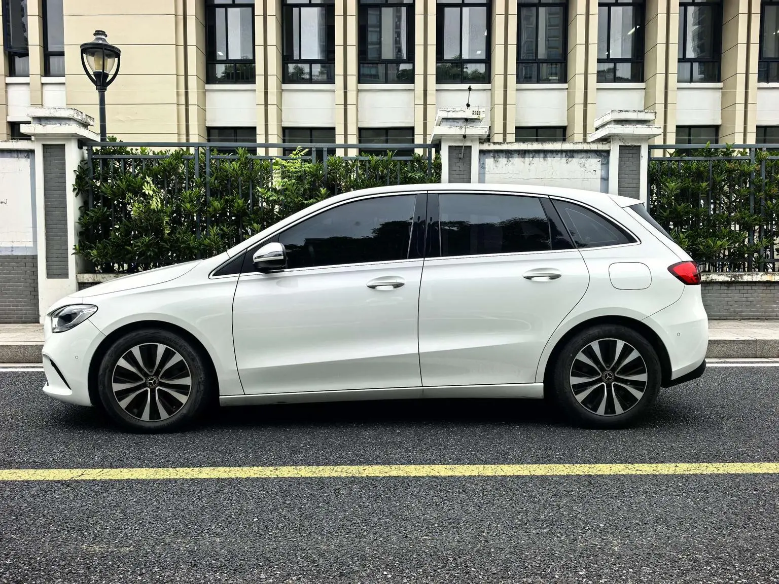 Mercedes-Benz B Class 2022 B 180 Fashion