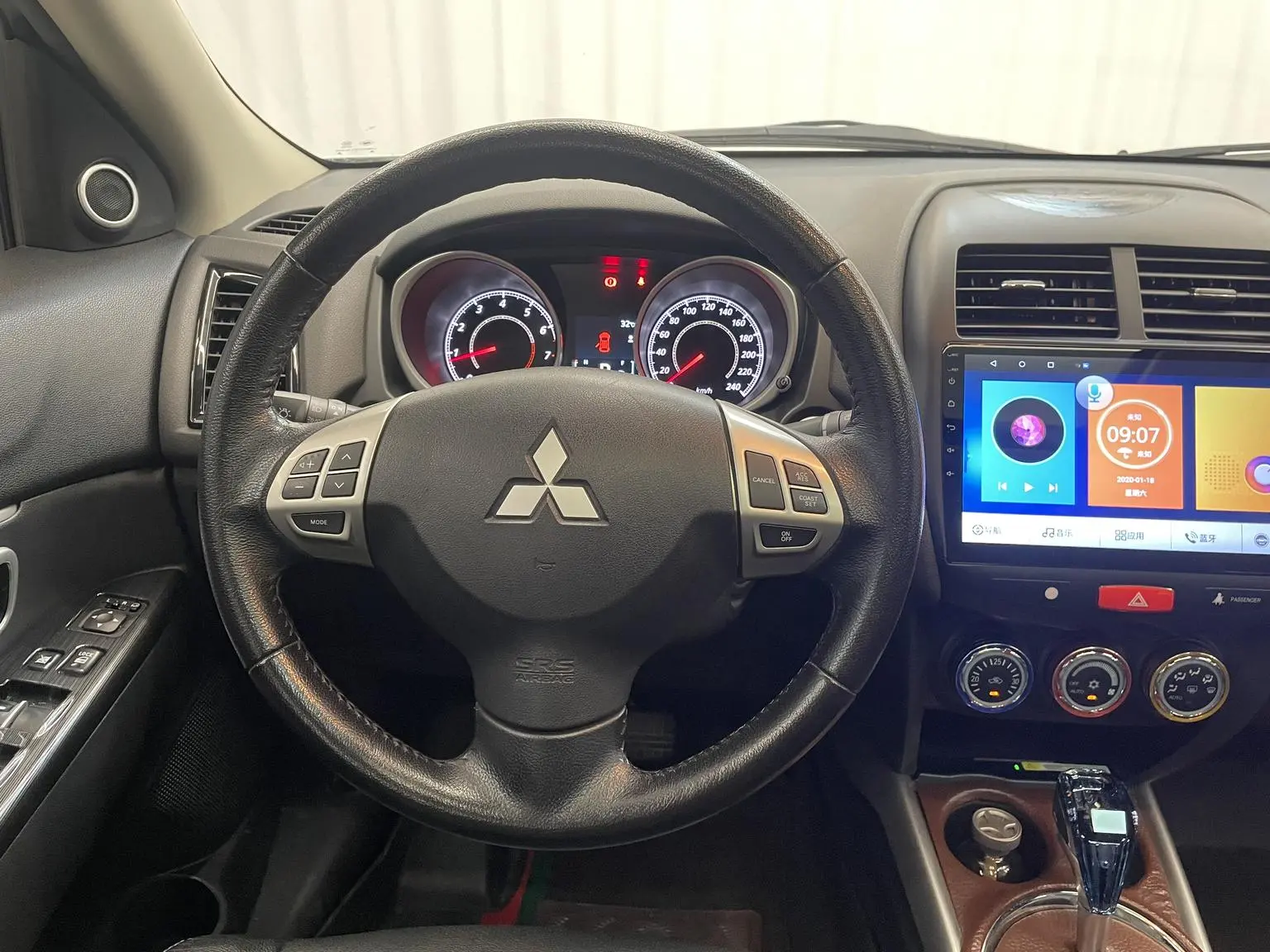 Mitsubishi Dynamic ASX 2018 2.0L CVT 2WD Premium Plus