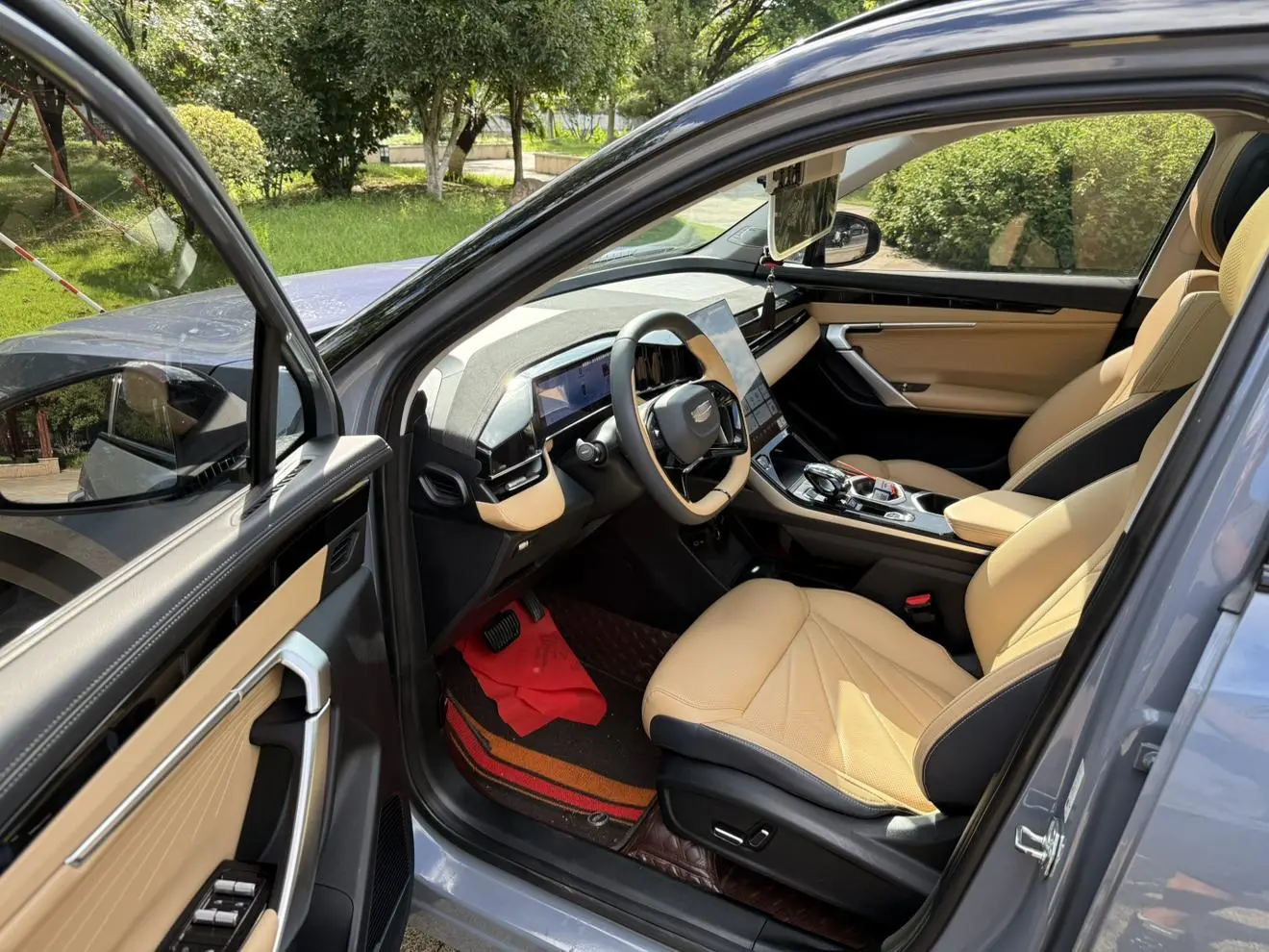 Geely Boyue L 2023 1.5TD DCT Premium