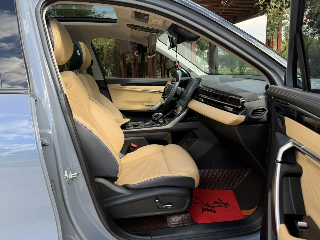 Geely Boyue L 2023 1.5TD DCT Premium