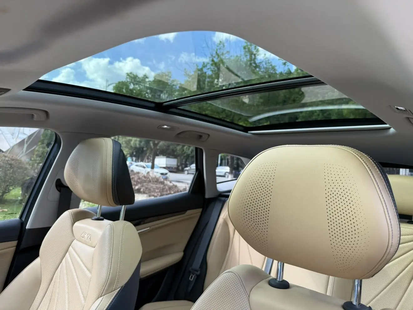 Geely Boyue L 2023 1.5TD DCT Premium