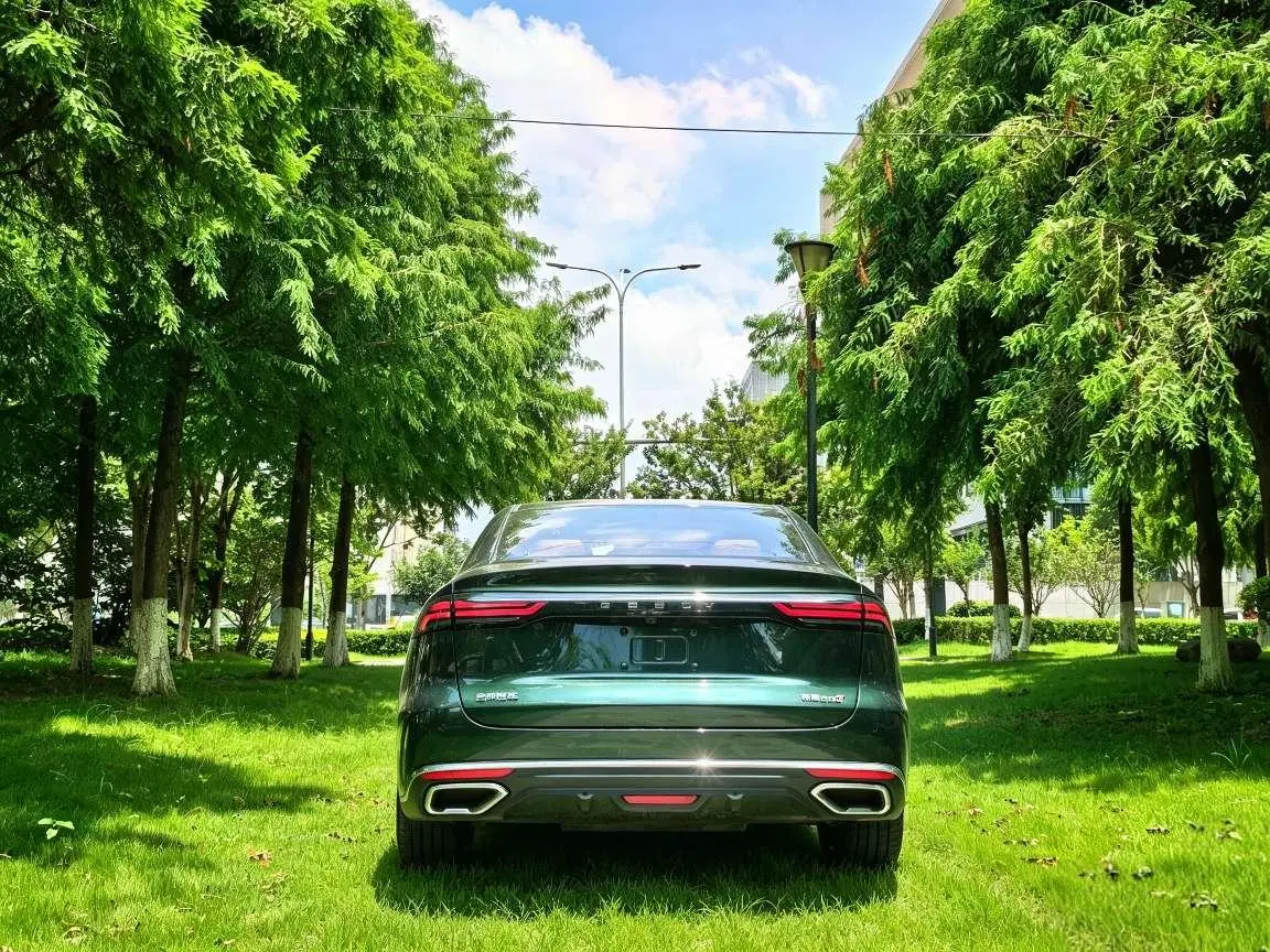 Geely Emgrand 2026 5 1.5T DCT Flagship
