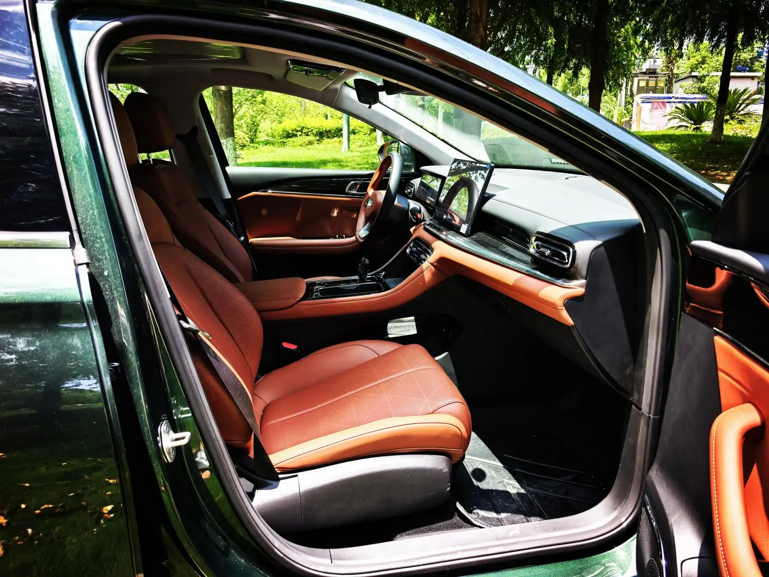 Geely Emgrand 2026 5 1.5T DCT Flagship