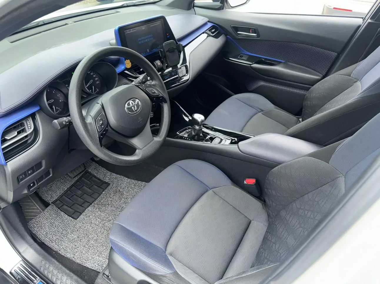 Toyota C-HR 2018 2.0L Sunroof China VI
