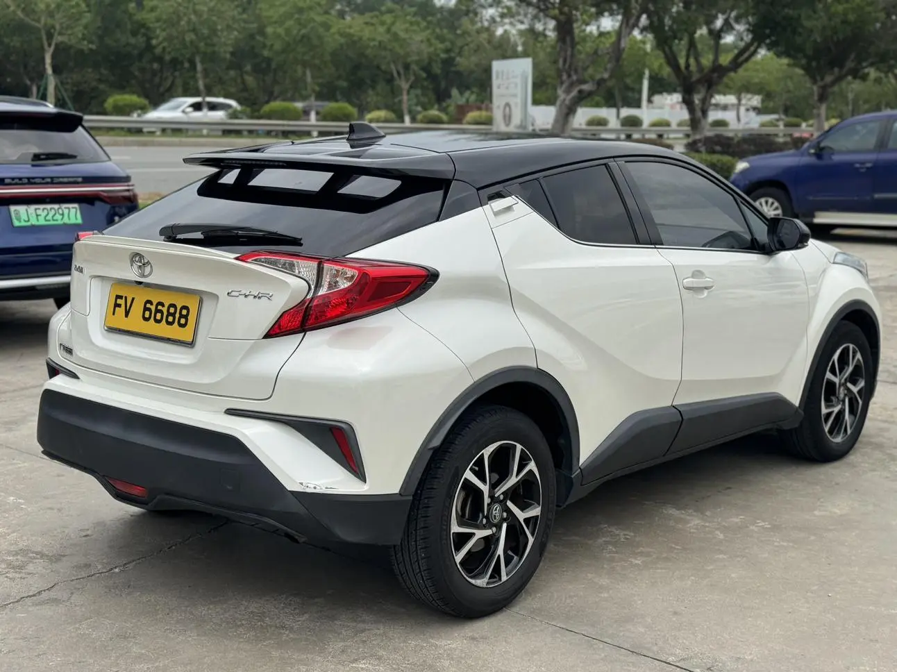 Toyota C-HR 2018 2.0L Sunroof China VI