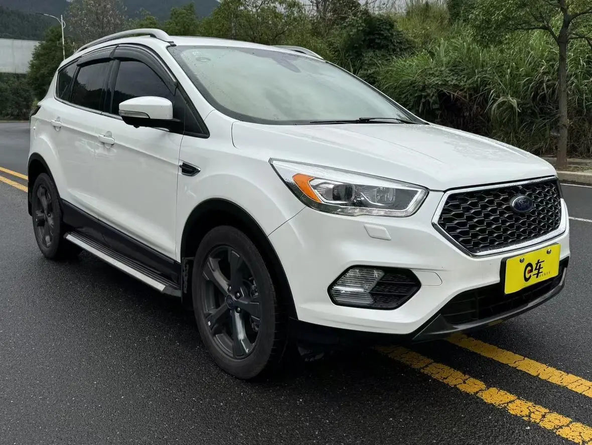 Ford Kuga 2019 EcoBoost 245 4WD China VI