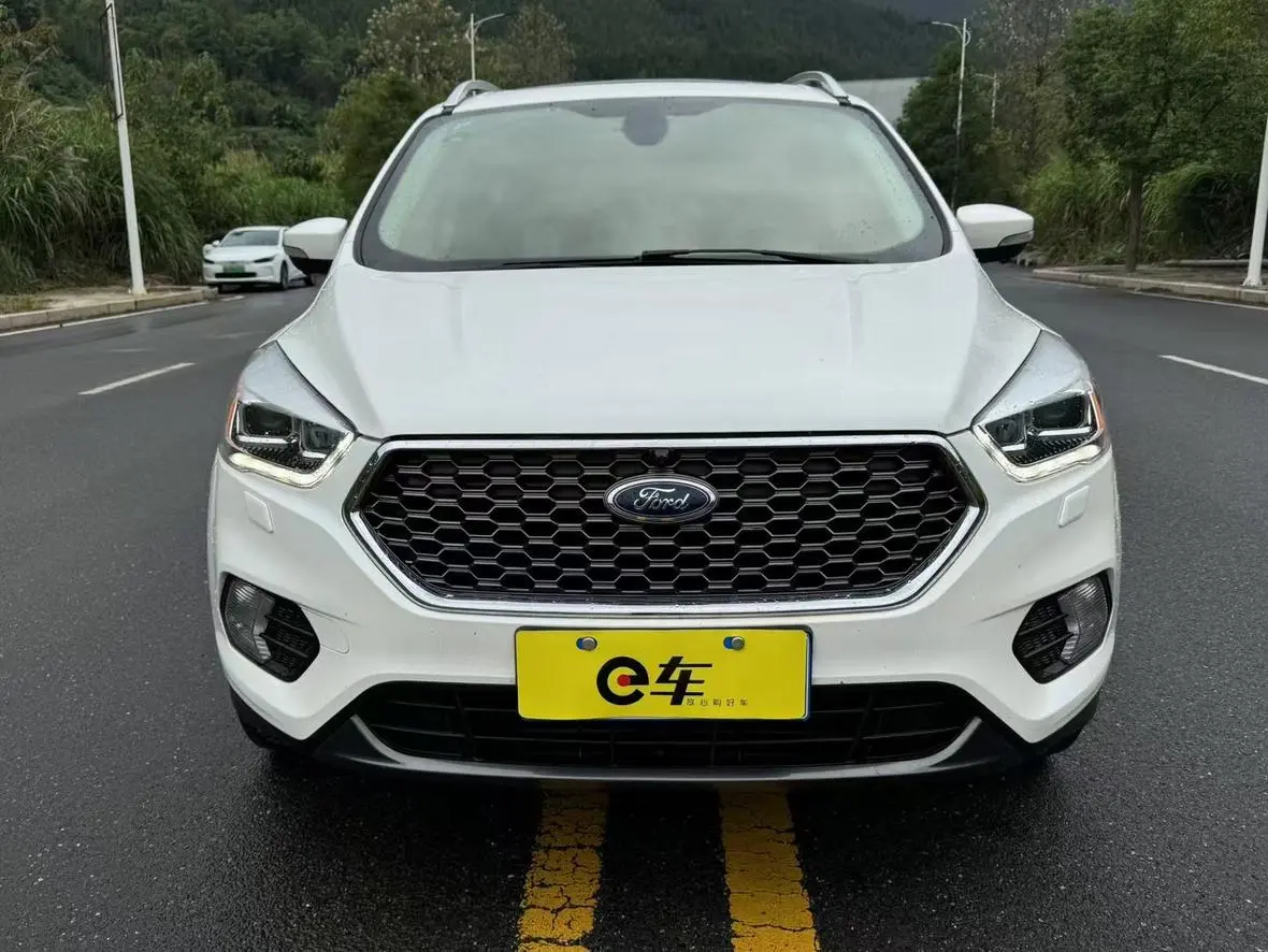 Ford Kuga 2019 EcoBoost 245 4WD China VI