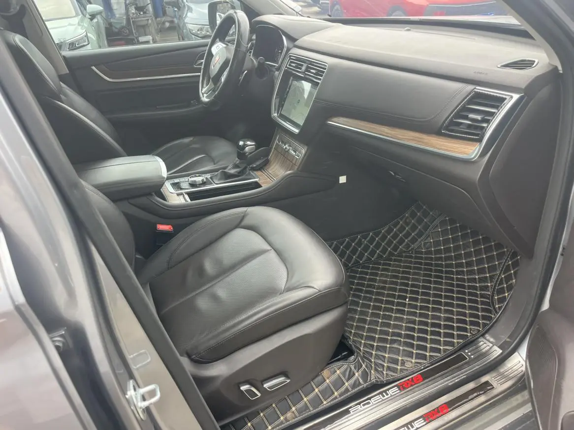 Roewe RX8 2018 30T Smart Connected 4WD Flagship