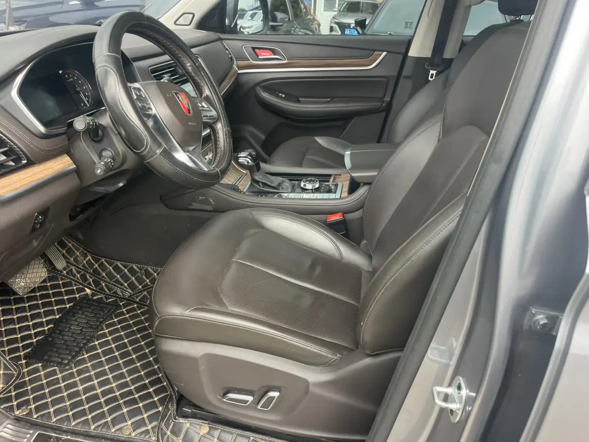 Roewe RX8 2018 30T Smart Connected 4WD Flagship
