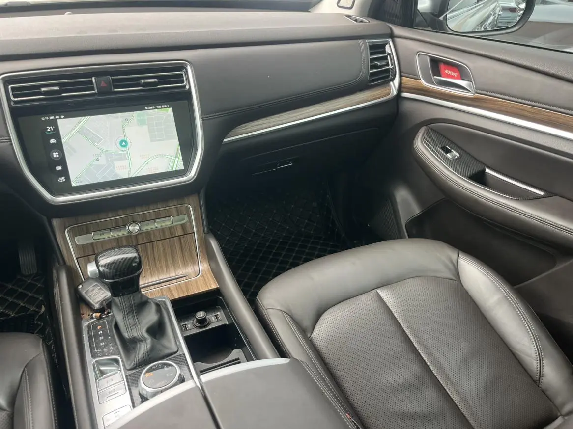 Roewe RX8 2018 30T Smart Connected 4WD Flagship