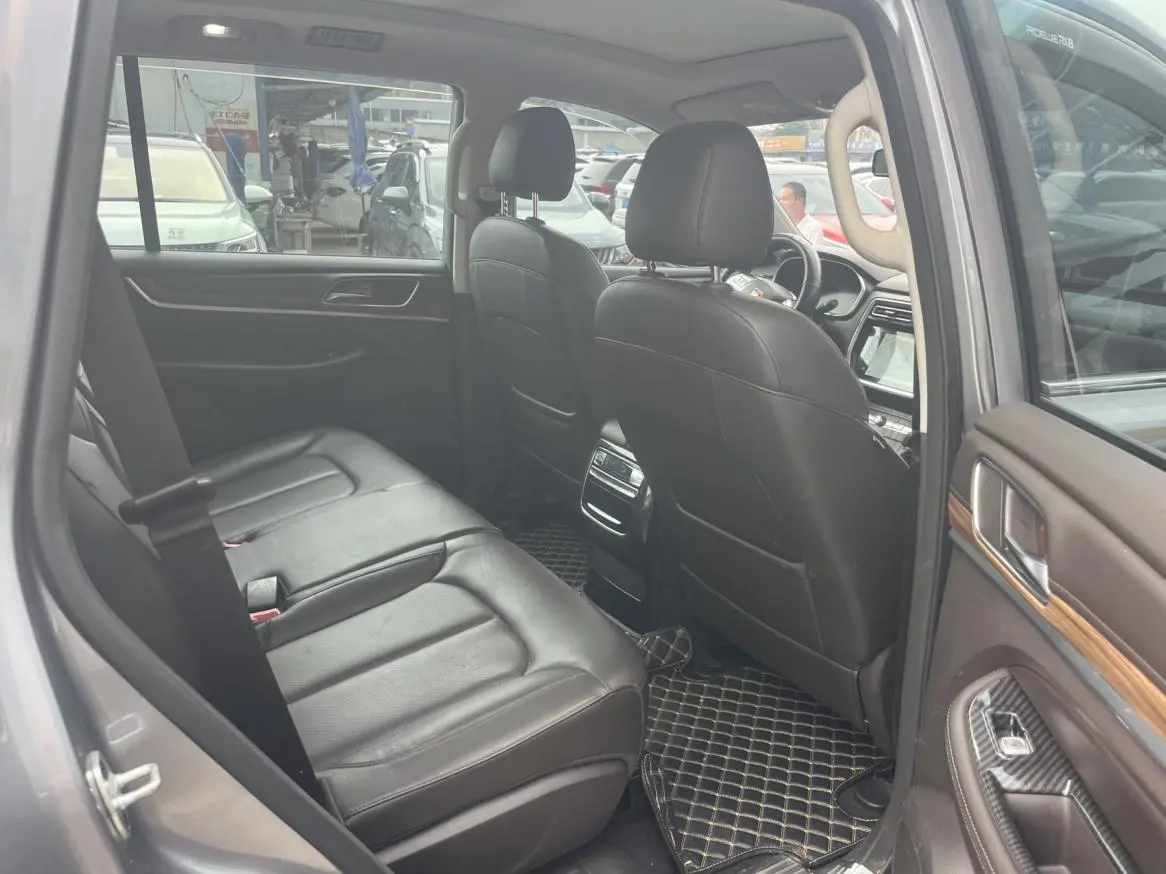 Roewe RX8 2018 30T Smart Connected 4WD Flagship