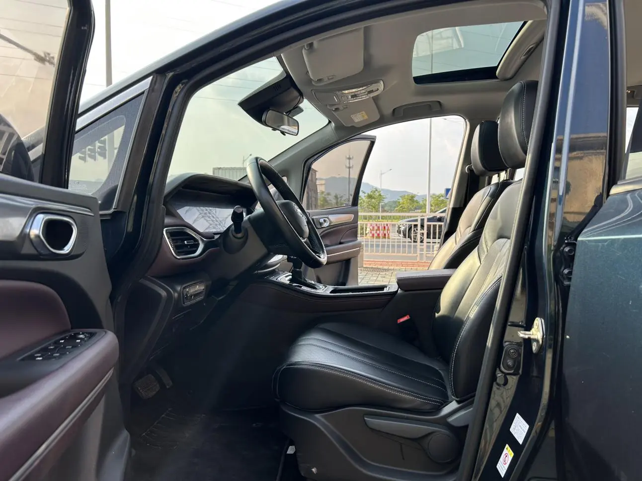 GAC Trumpchi Trumpchi M6 2021 270T Auto Luxury 7 seat