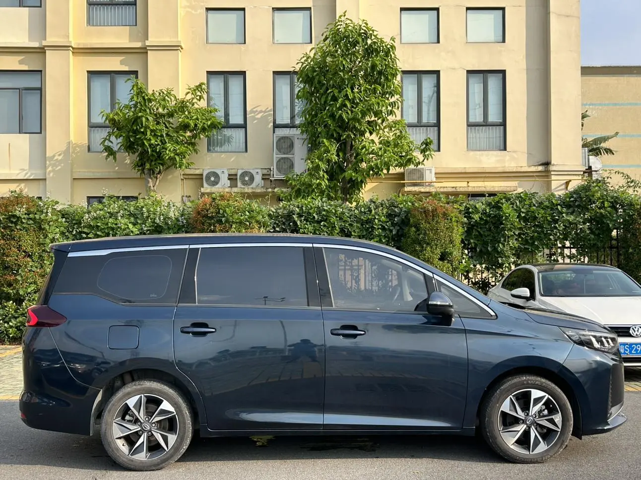 GAC Trumpchi Trumpchi M6 2021 270T Auto Luxury 7 seat