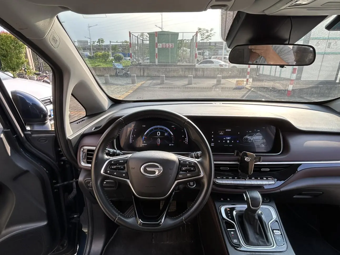 GAC Trumpchi Trumpchi M6 2021 270T Auto Luxury 7 seat