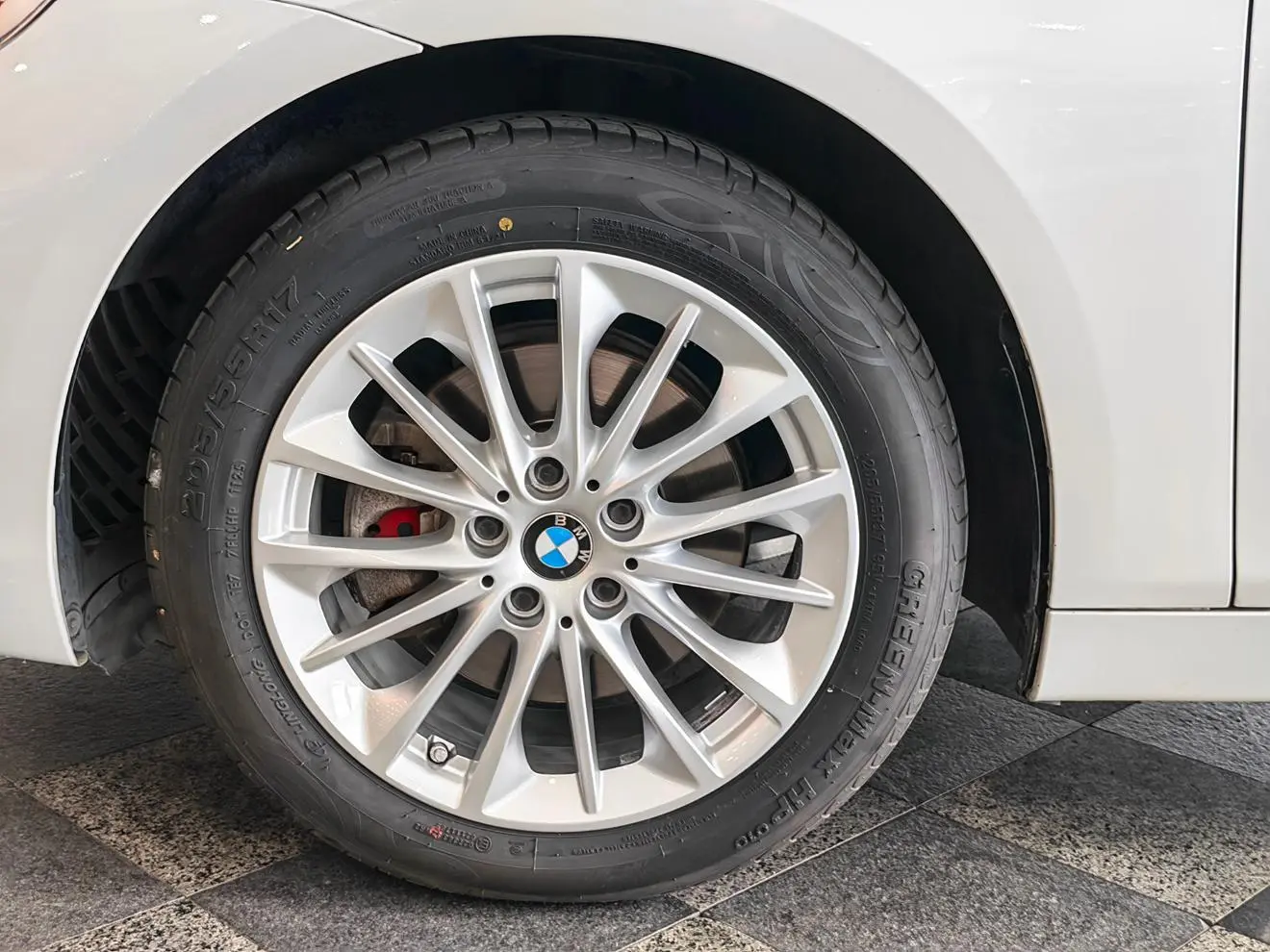 BMW 2 Series Gran Tourer 2019 220i Leading