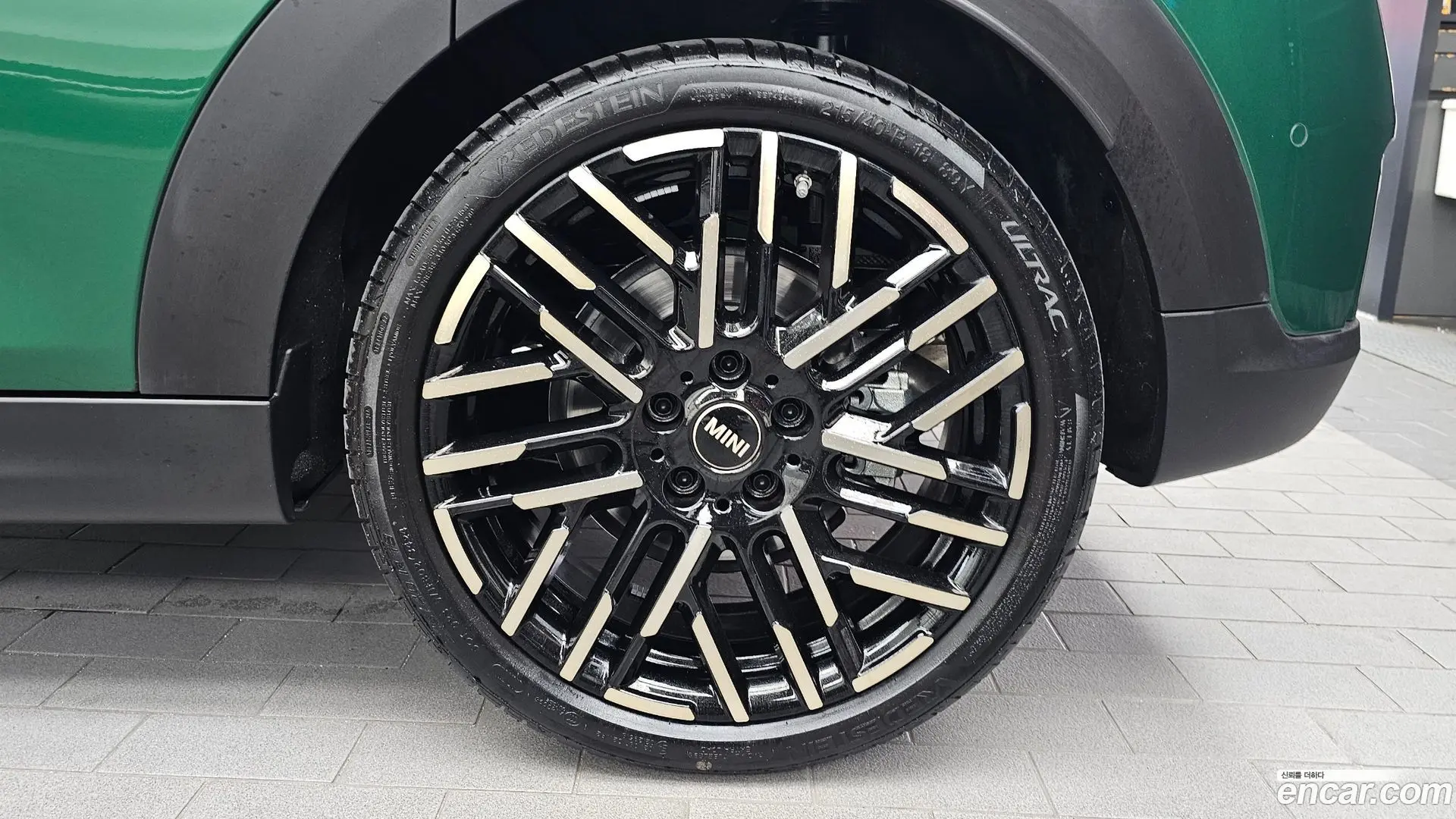 Mini Cooper 5 Door Favoured