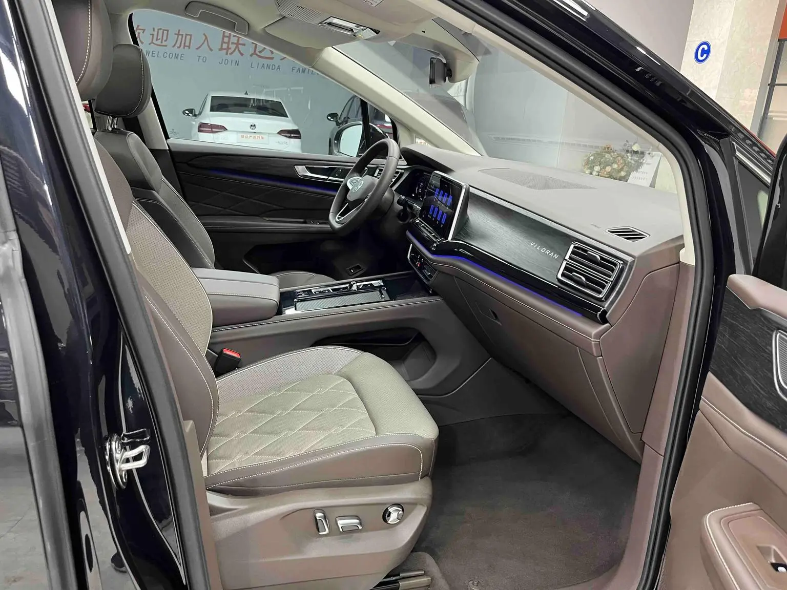 Volkswagen Viloran 2024 380TSI Premium