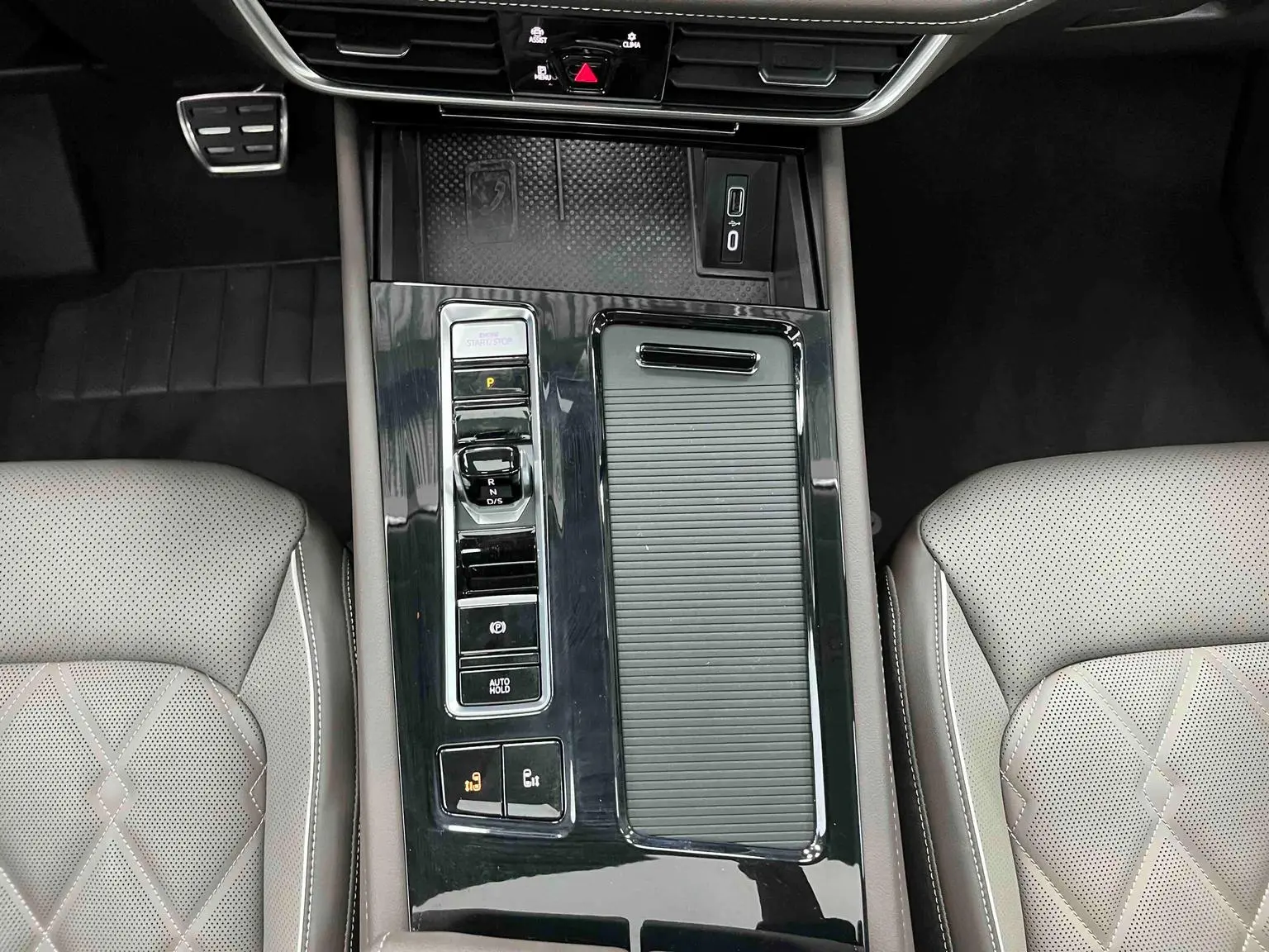 Volkswagen Viloran 2024 380TSI Premium
