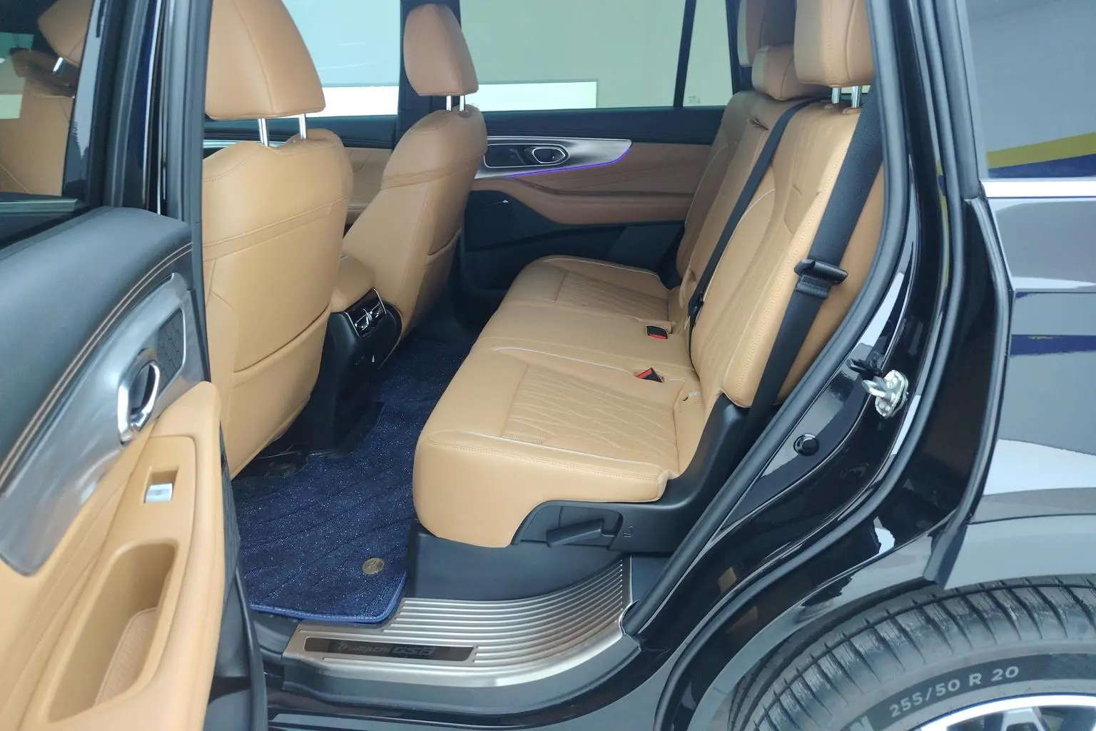 GAC Trumpchi Trumpchi GS8 2025 Series 2.0TGDI 2WD 5 seat Luxury