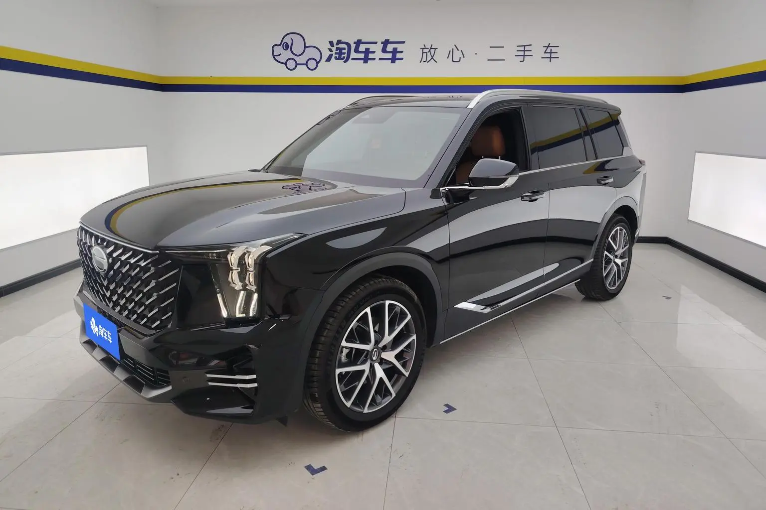 GAC Trumpchi Trumpchi GS8 2025 Series 2.0TGDI 2WD 5 seat Luxury