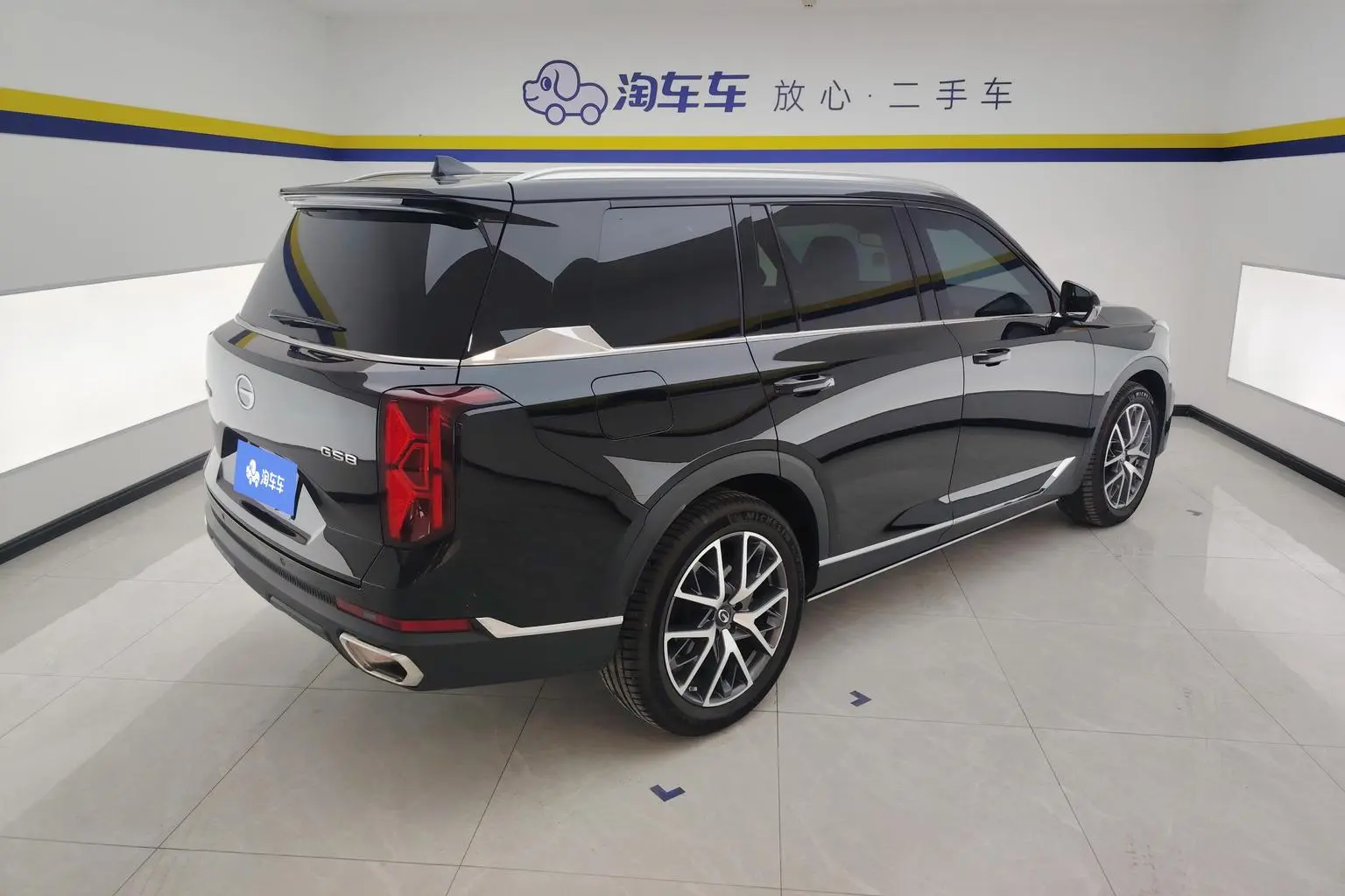 GAC Trumpchi Trumpchi GS8 2025 Series 2.0TGDI 2WD 5 seat Luxury