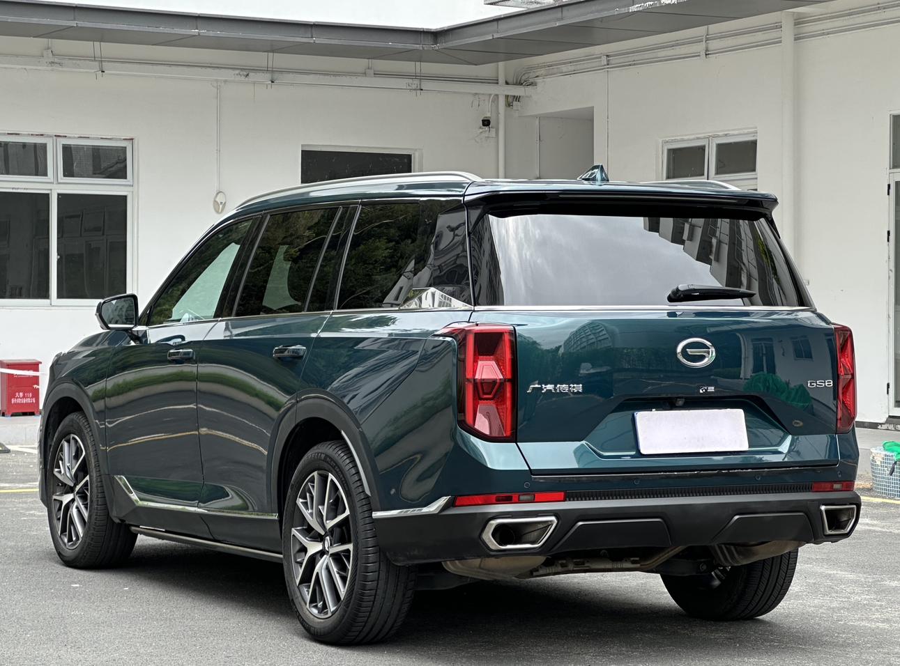 GAC Trumpchi Trumpchi GS8 2022 Series 2.0TGDI 2WD Premium 6 seat