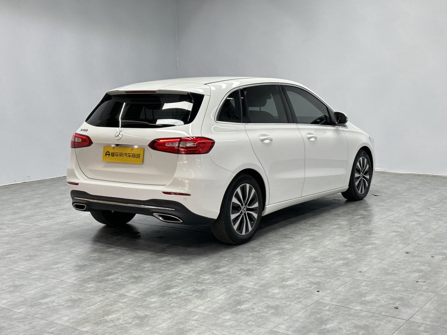 Mercedes-Benz B Class 2021 B 180 Fashion
