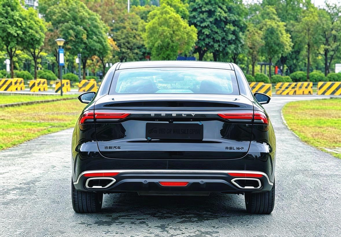 Geely Emgrand 2026 5 1.5T DCT Flagship