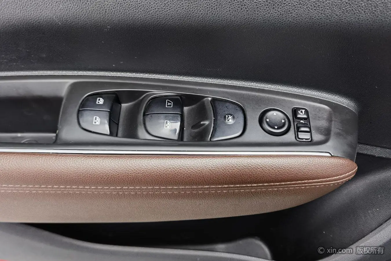 Renault 2018 2.0L 2WD 120 Anniversary