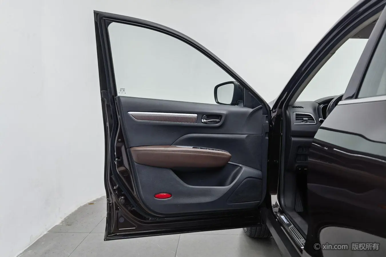 Renault 2018 2.0L 2WD 120 Anniversary