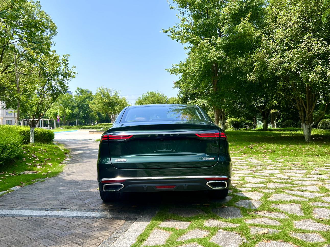 Geely Emgrand 2026 5 1.5T DCT Flagship