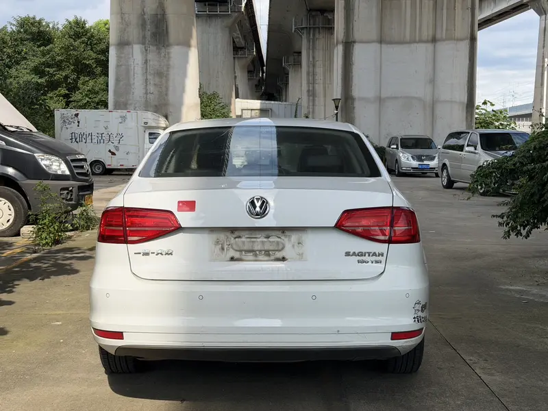 Sagitar 2018 180TSI DSG Premium Edition