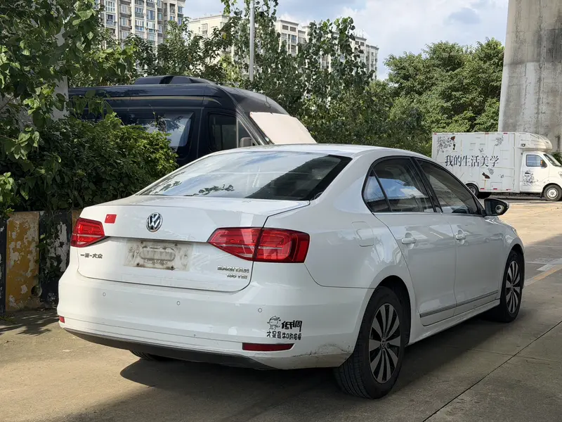 Sagitar 2018 180TSI DSG Premium Edition