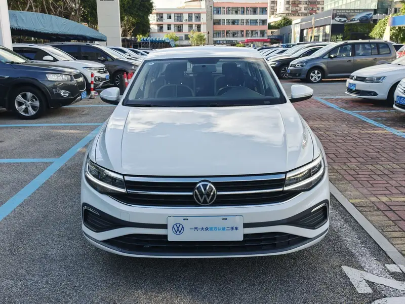 Bora 2023 200TSI DSG Smooth Edition