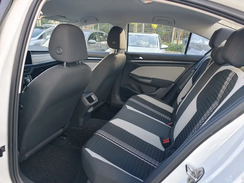 Bora 2023 200TSI DSG Smooth Edition