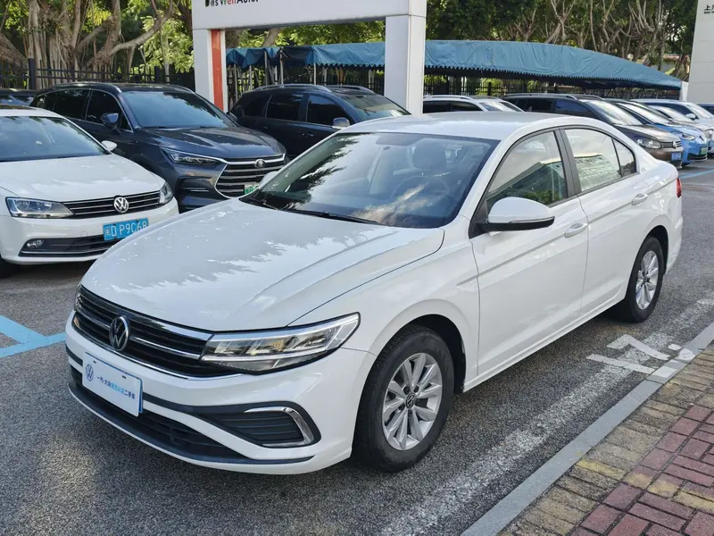 Bora 2023 200TSI DSG Smooth Edition