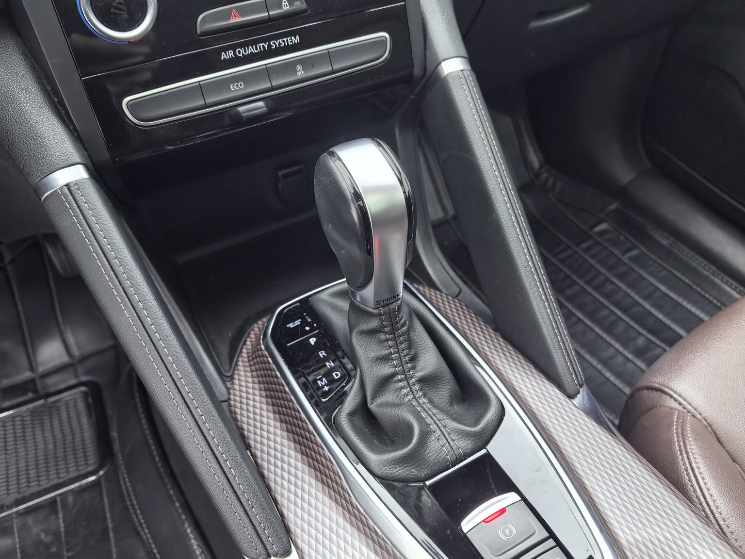 Renault 2018 2.0L 2WD 120 Anniversary