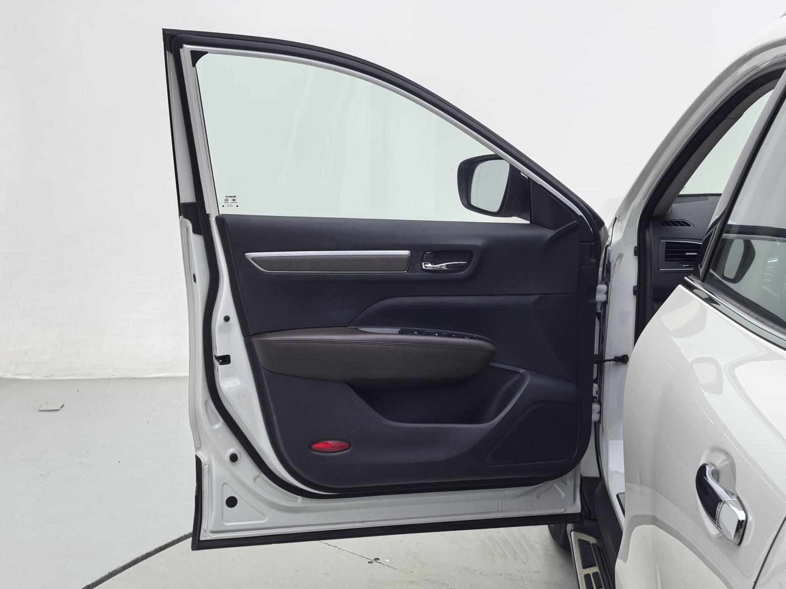 Renault 2018 2.0L 2WD 120 Anniversary