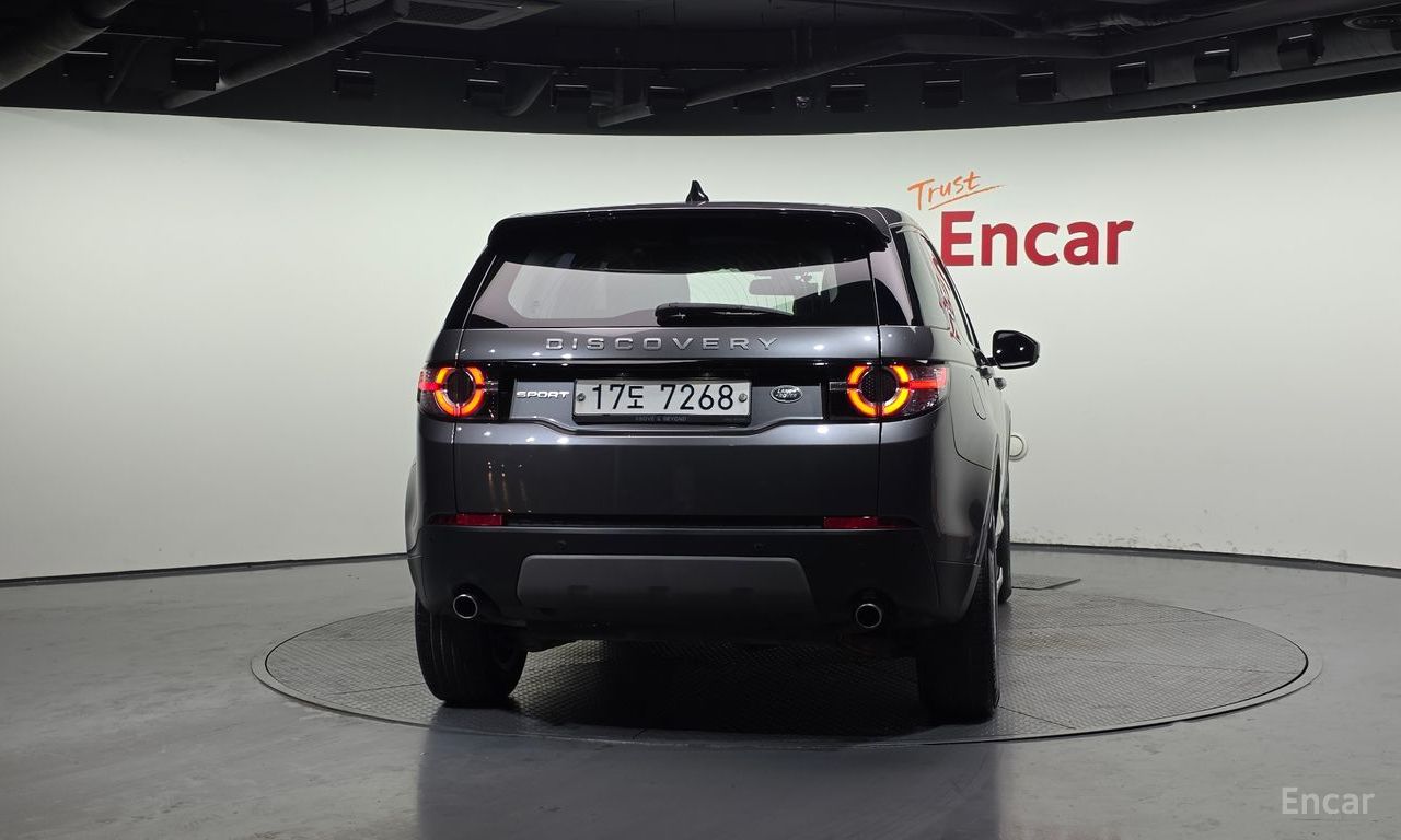 Land Rover Discovery Sports 2.0 TD4 SE (150 horsepower) 2017