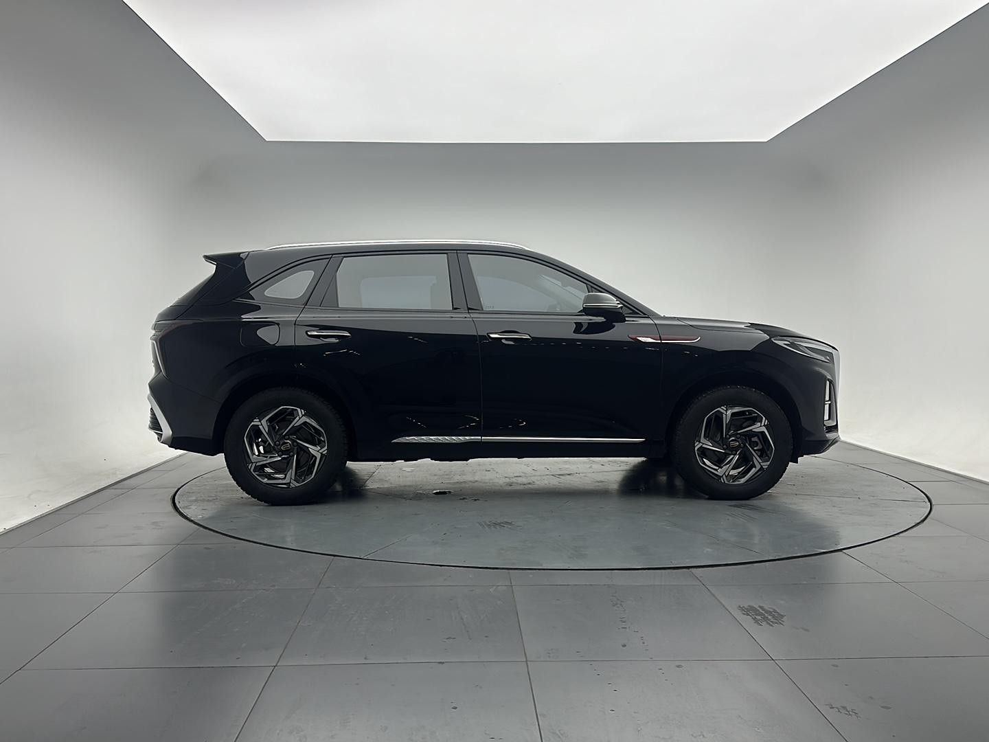 Hongqi HS3 2023 1.5T