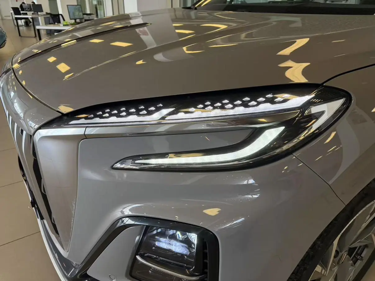 Hongqi HS3 2023 2.0T 4WD