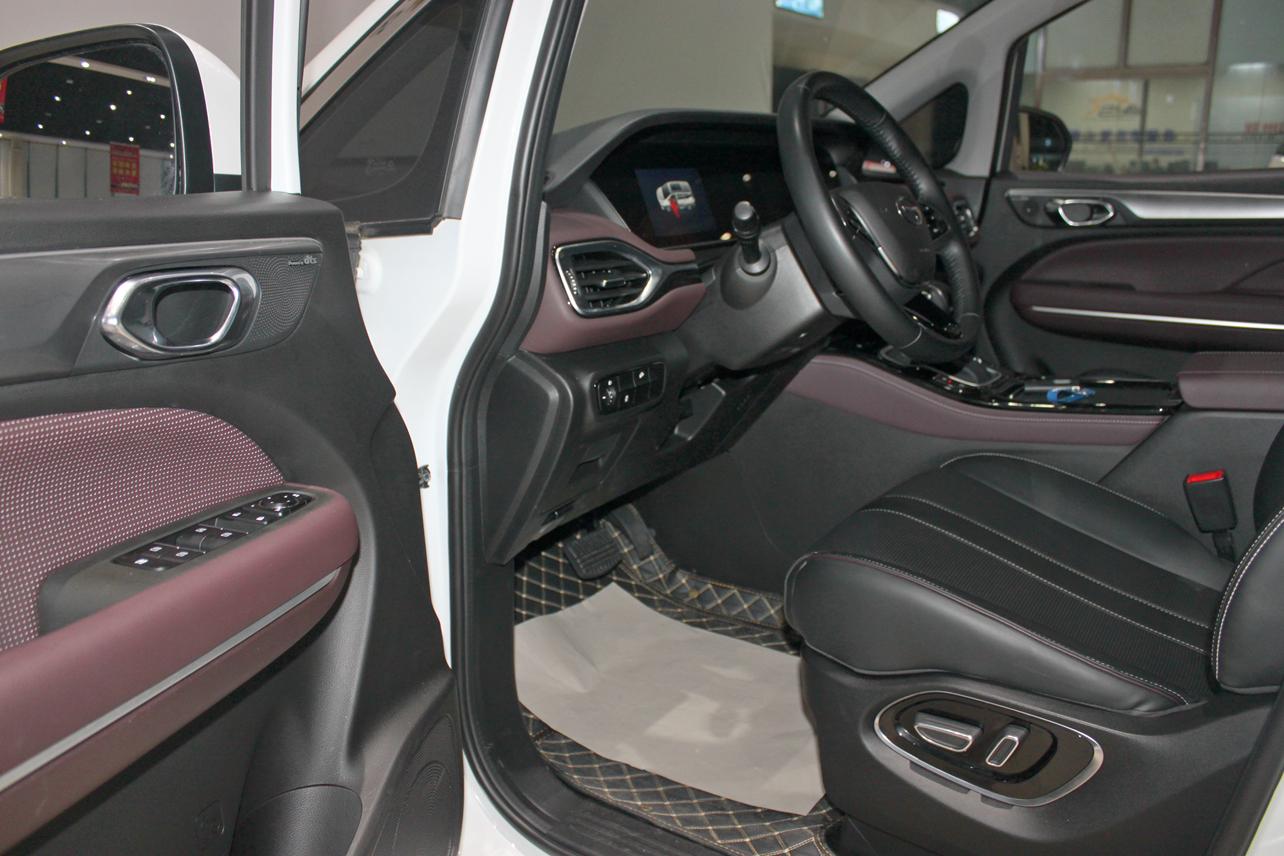 GAC Trumpchi Trumpchi M6 2023 PRO 270T WDCT Luxury