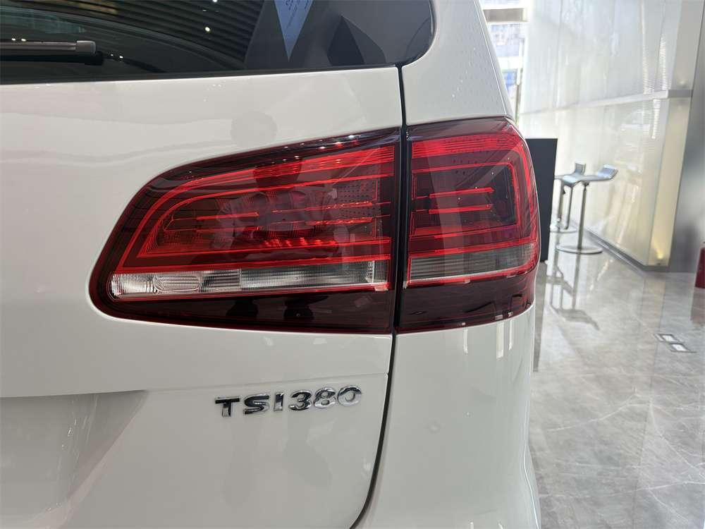 Volkswagen Sharan 2018 380TSI 7 seat