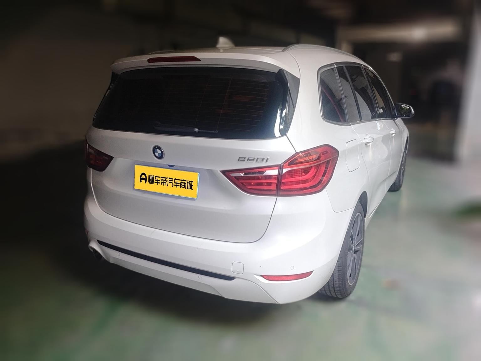 BMW 2 Series Gran Tourer 2018 220i Premium Plus Sport Package