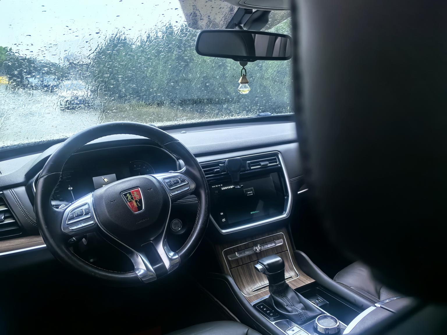 Roewe RX8 2018 30T Smart Connected 4WD Flagship