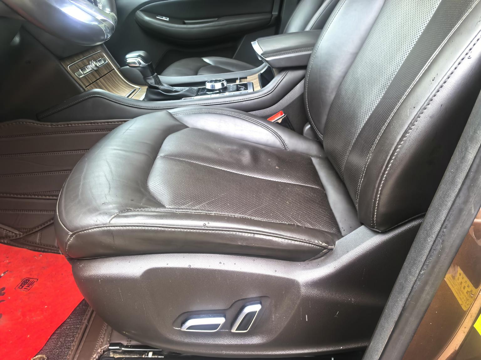 Roewe RX8 2018 30T Smart Connected 4WD Flagship