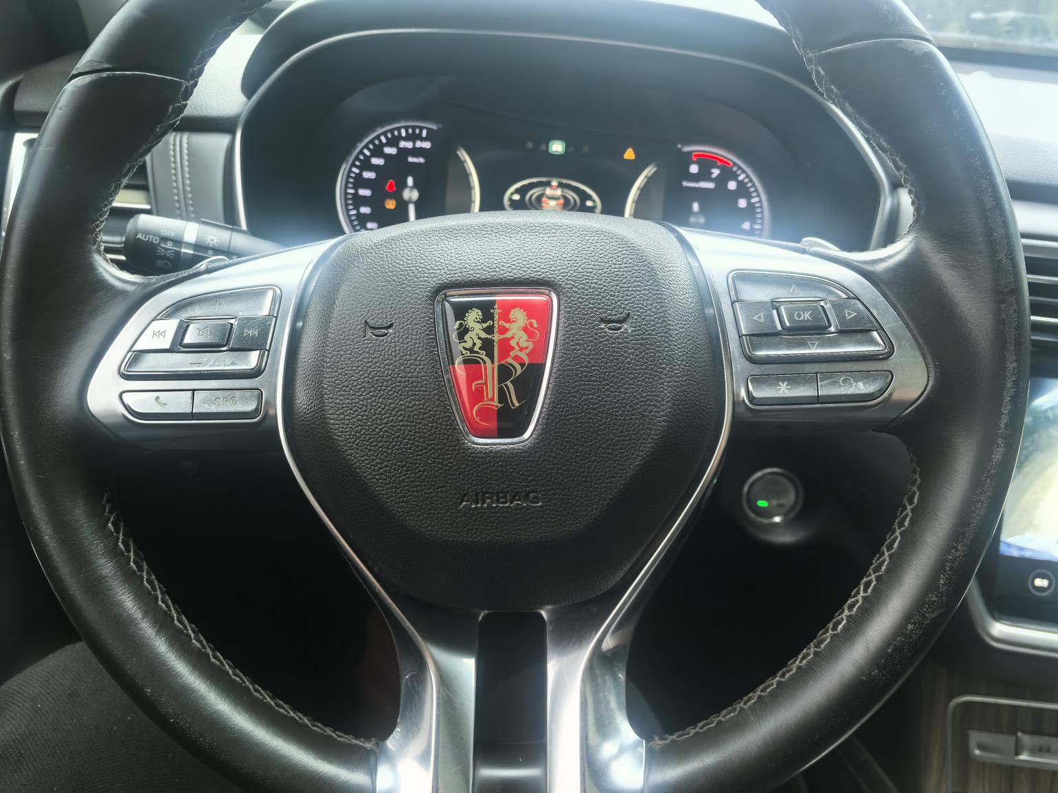 Roewe RX8 2018 30T Smart Connected 4WD Flagship
