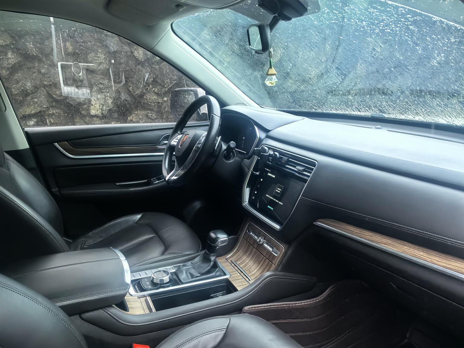 Roewe RX8 2018 30T Smart Connected 4WD Flagship